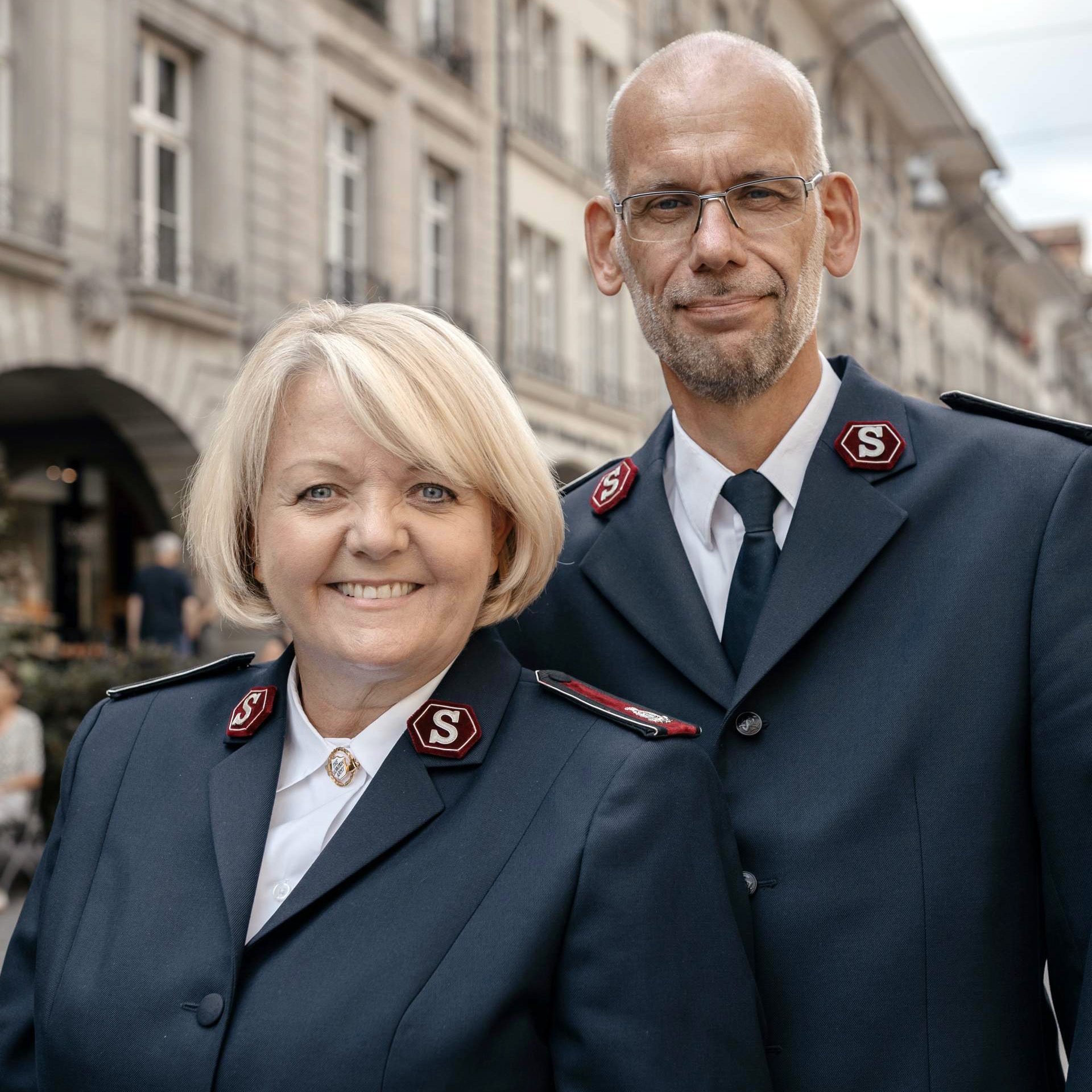 Kommissär Henrik Andersen_Präsident und Territorialleiter_Kommissärin Lisbeth Andersen_Leiterin Abteilung Internationale Beziehungen