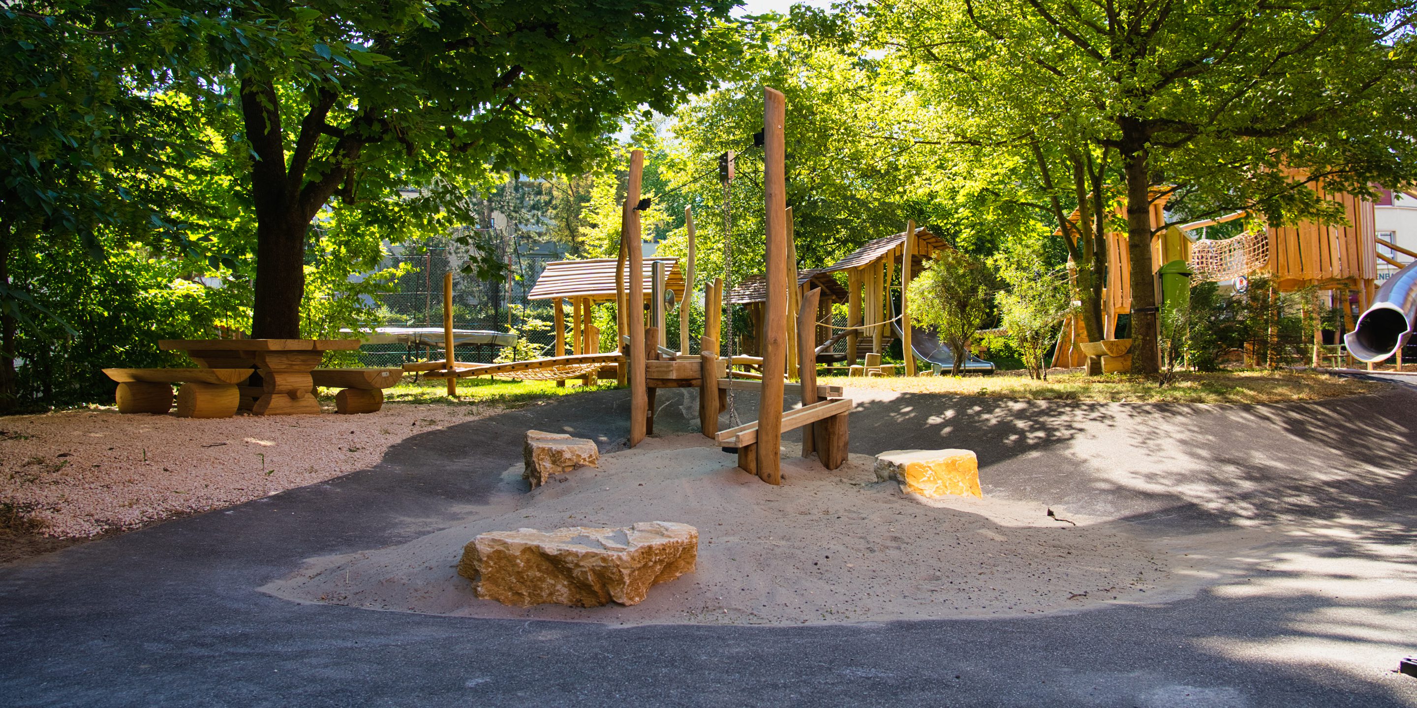 Spielplatz2880x1440-1