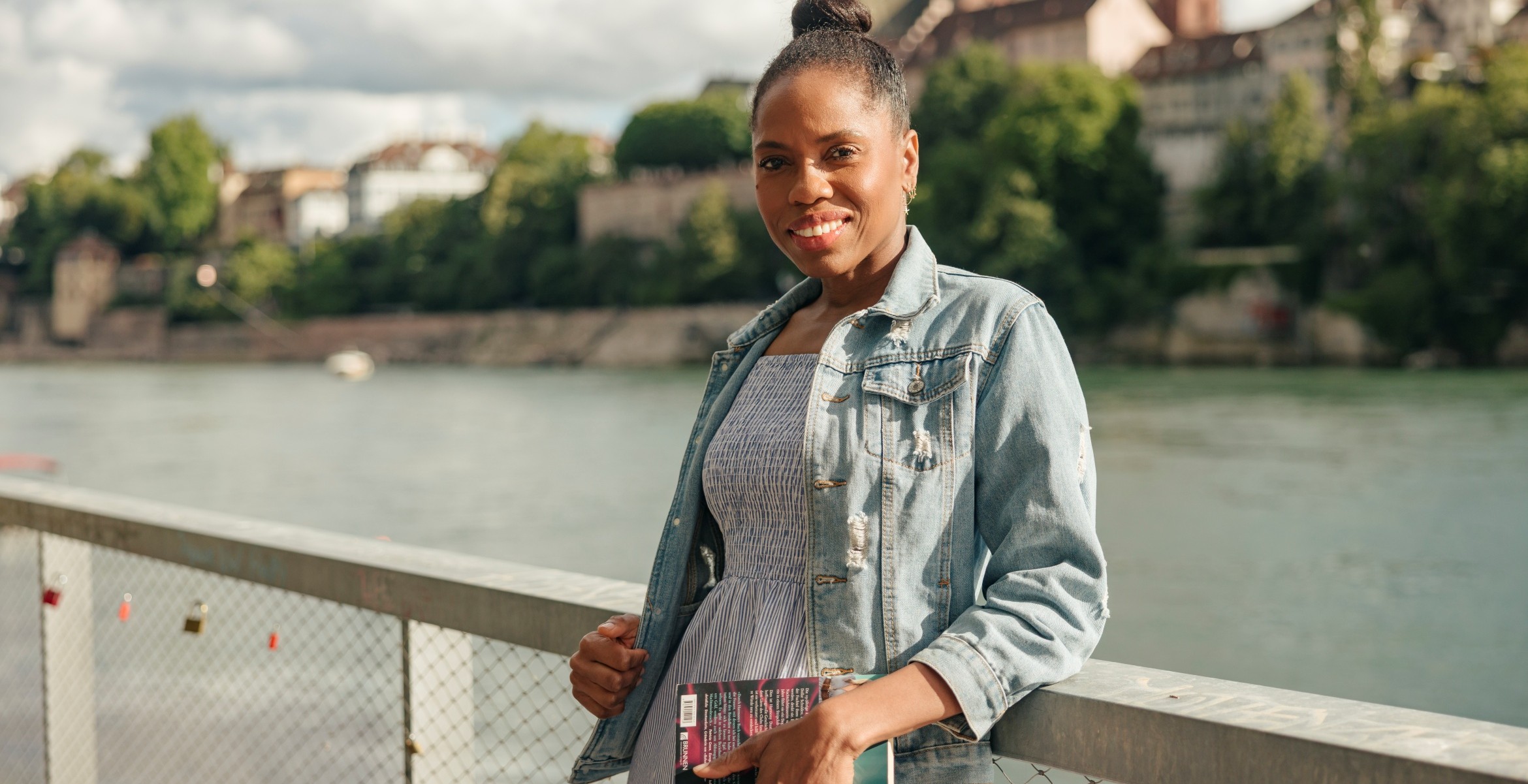 Isabel auf der Brücke